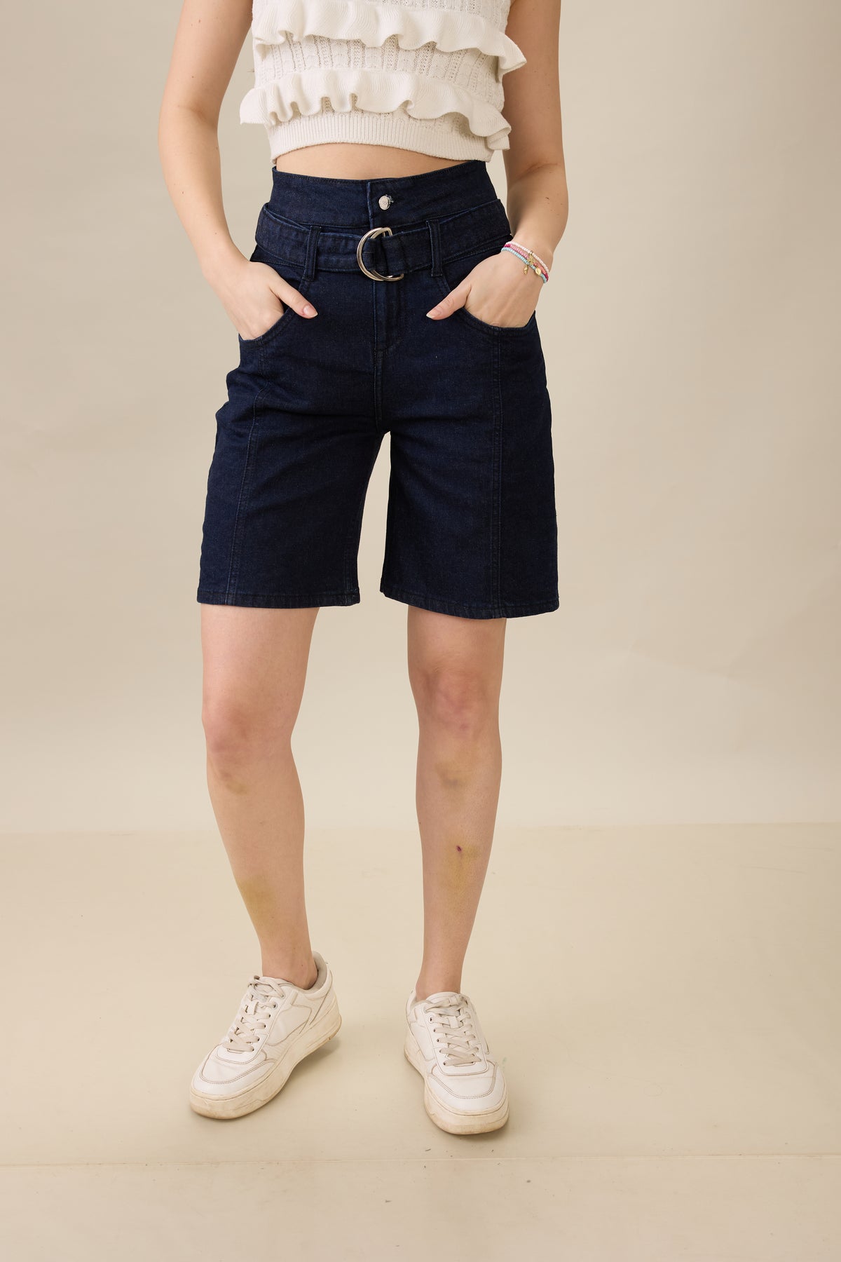 Belted Muse Bermudas