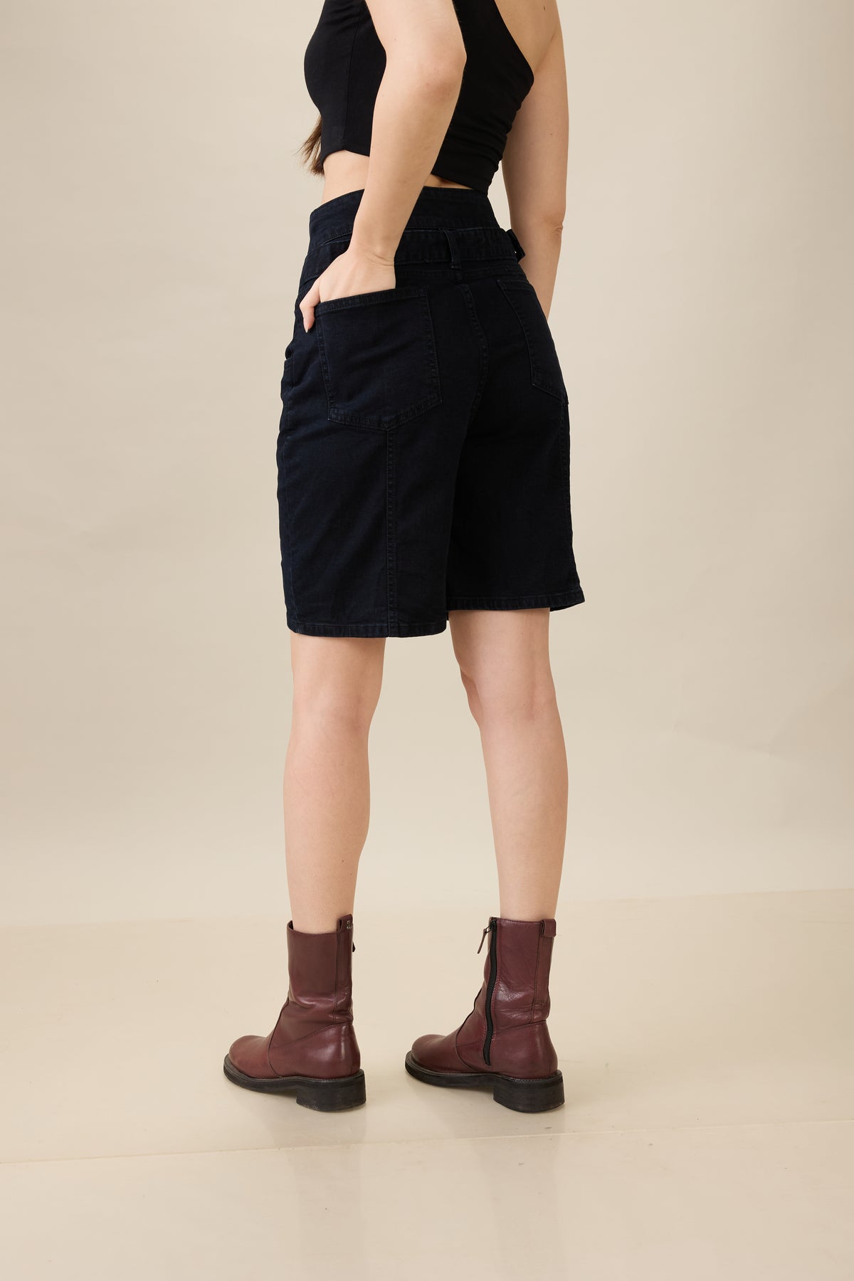 Belted Muse Bermudas