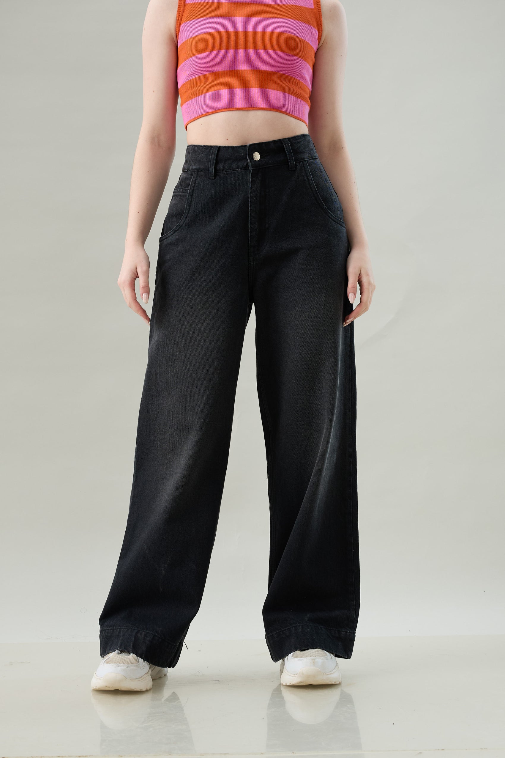 Studio Black Wide Jeans